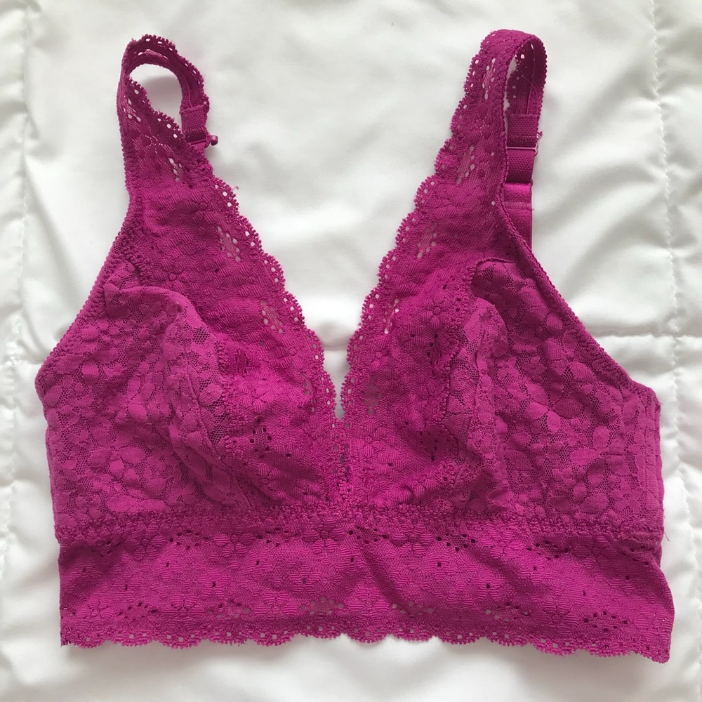 adorable magenta bralette!